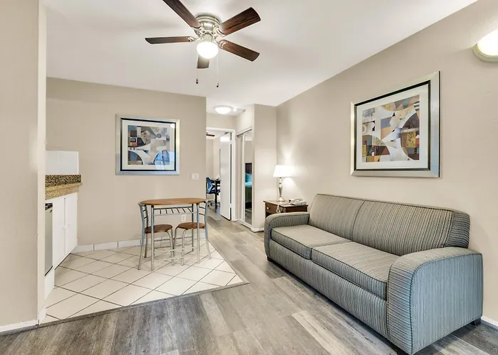 Scottish Fairway Inn