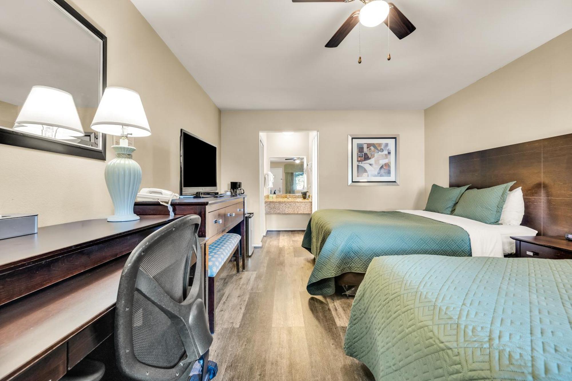 Scottish Fairway Hotel 3*
